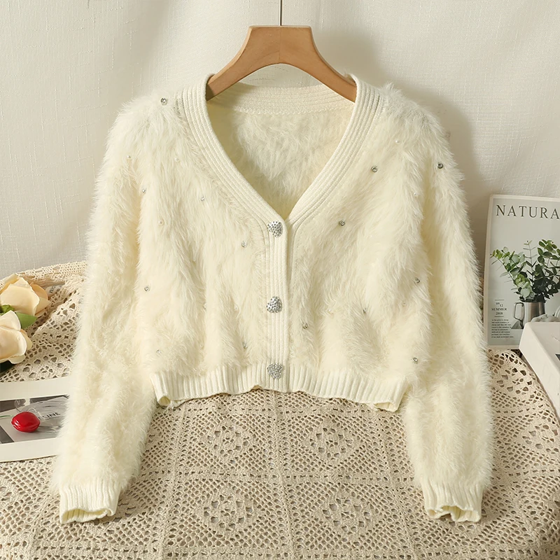 Heart Button Plush Soft Sweater Coat 2023 Autumn/Winter New Women\'s Fashion Shiny Diamond V-Neck Short Knitted Cardigan Top