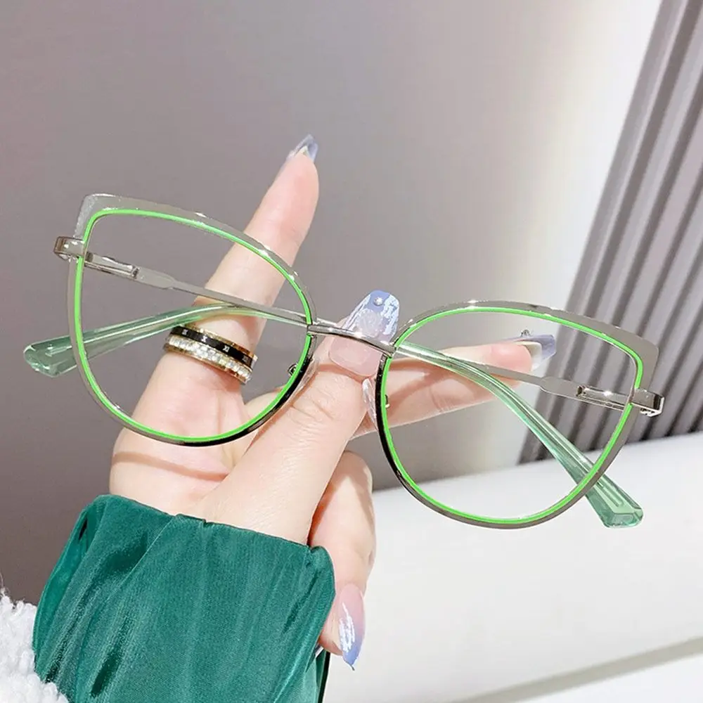 แว่นตากันแสงสีฟ้าแบบวินเทจแว่นตากันแสงสีฟ้า pelindung Mata แว่นตาคอมพิวเตอร์โลหะแว่นตาสี่เหลี่ยมน้ำหนักเบาใช้ในสำนักงาน