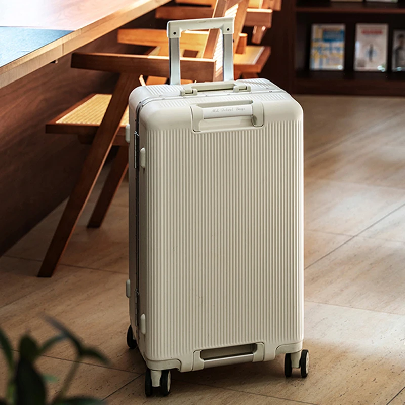 الألومنيوم الإطار حقيبة 26 بوصة سعة كبيرة السفر الأمتعة 20 بوصة المقصورة حقيبة تروللي بعجلات للجنسين قفل مجمع حقيبة