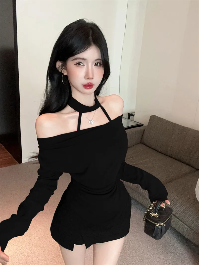 Autumn Hot Girl Sexy Hanging Neck Irregular Swing Collar Long Sleeve T-shirt Women