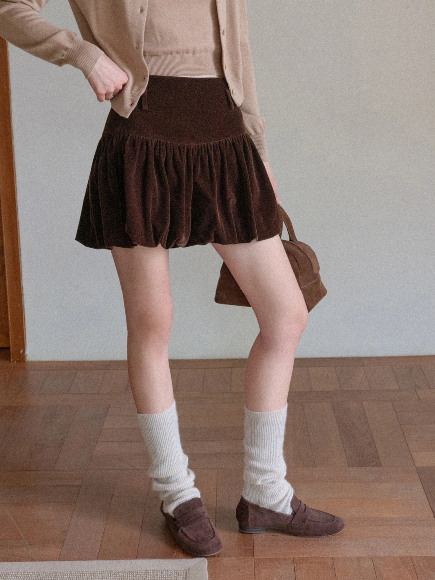 

Elegantly Pleated Velvet Flower Bud Skirt High Waist Casual Slimming A-Line Skirt Prevents Exposure French Style Women's...