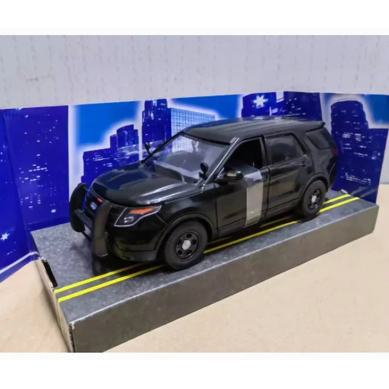 Gegoten Lichtmetalen 1:24 Schaal 2015 Ford Politie Voertuigen Onderschepper Utility Model Volwassen Speelgoed Klassieke Collectie Souvenir Cadeau Display