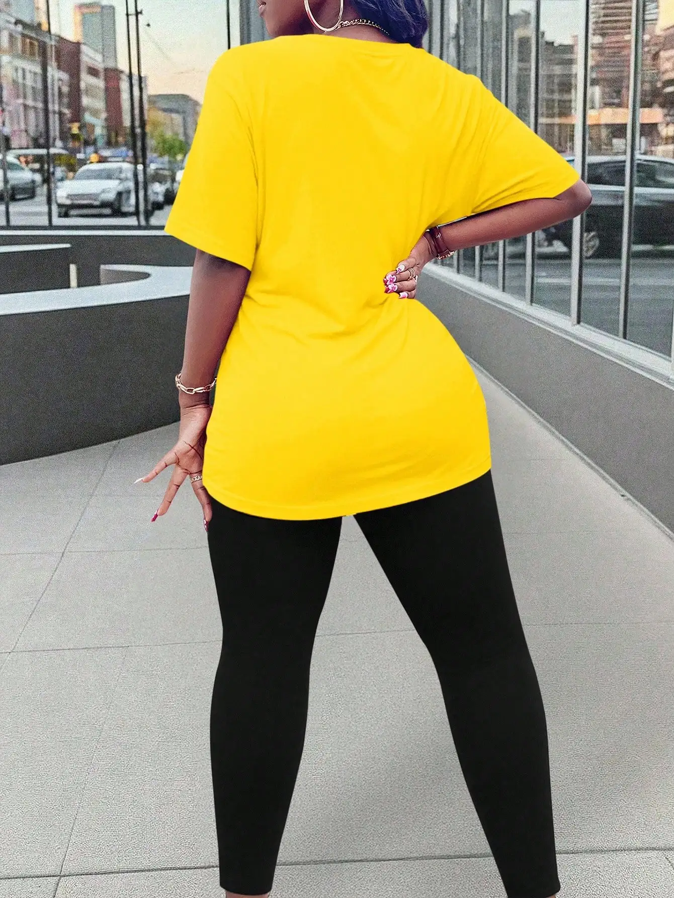 

Yellow Graphic Tee And Leggings 2 Piece Set Women Casual Outfit