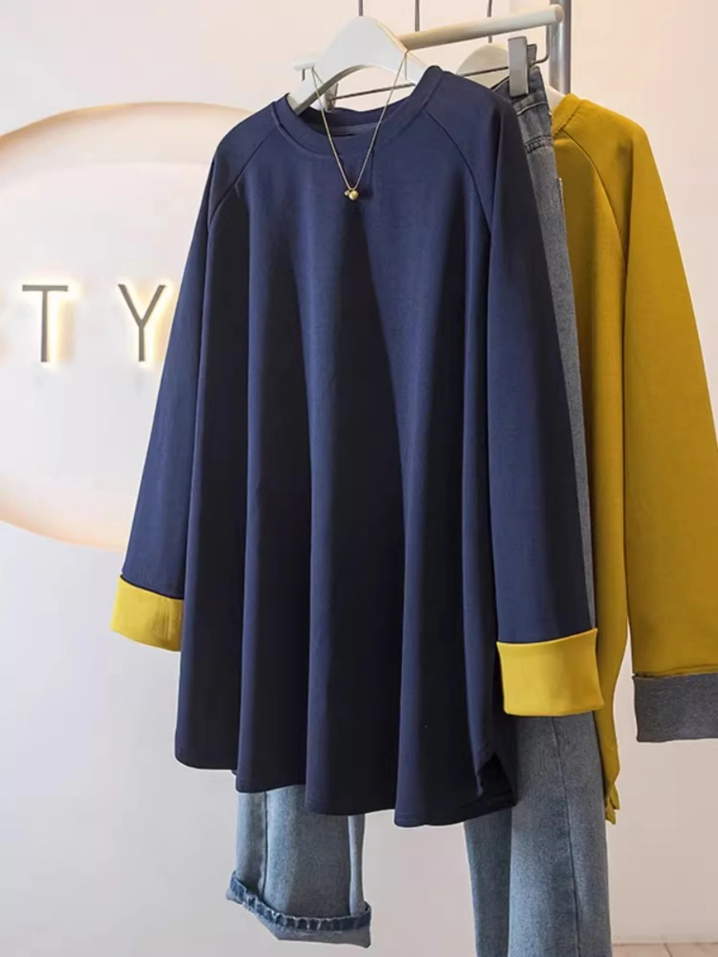 

Unique Long Sve round Ne Sweatirt Women's plus Size Loose Casual Versatile Mid-Length Top for Winter Comfortable Fit