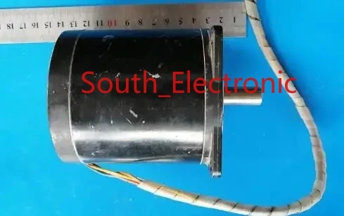 103H8222-5141    stepper motor ,  In good working condition, free shipping  a