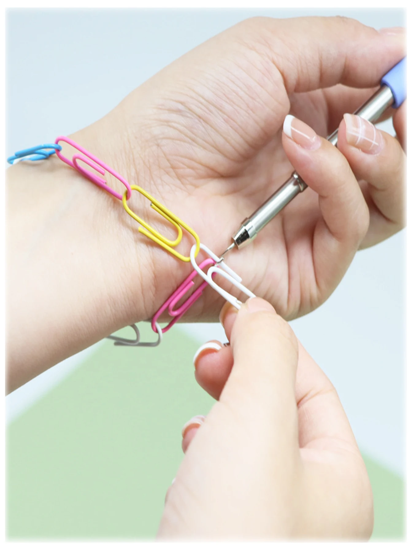 1PC Stainless Steel jewelry Fastener Helper, Portable Bracelet  Jewelry Attachment Tool, Adjustable jewelry Fastener