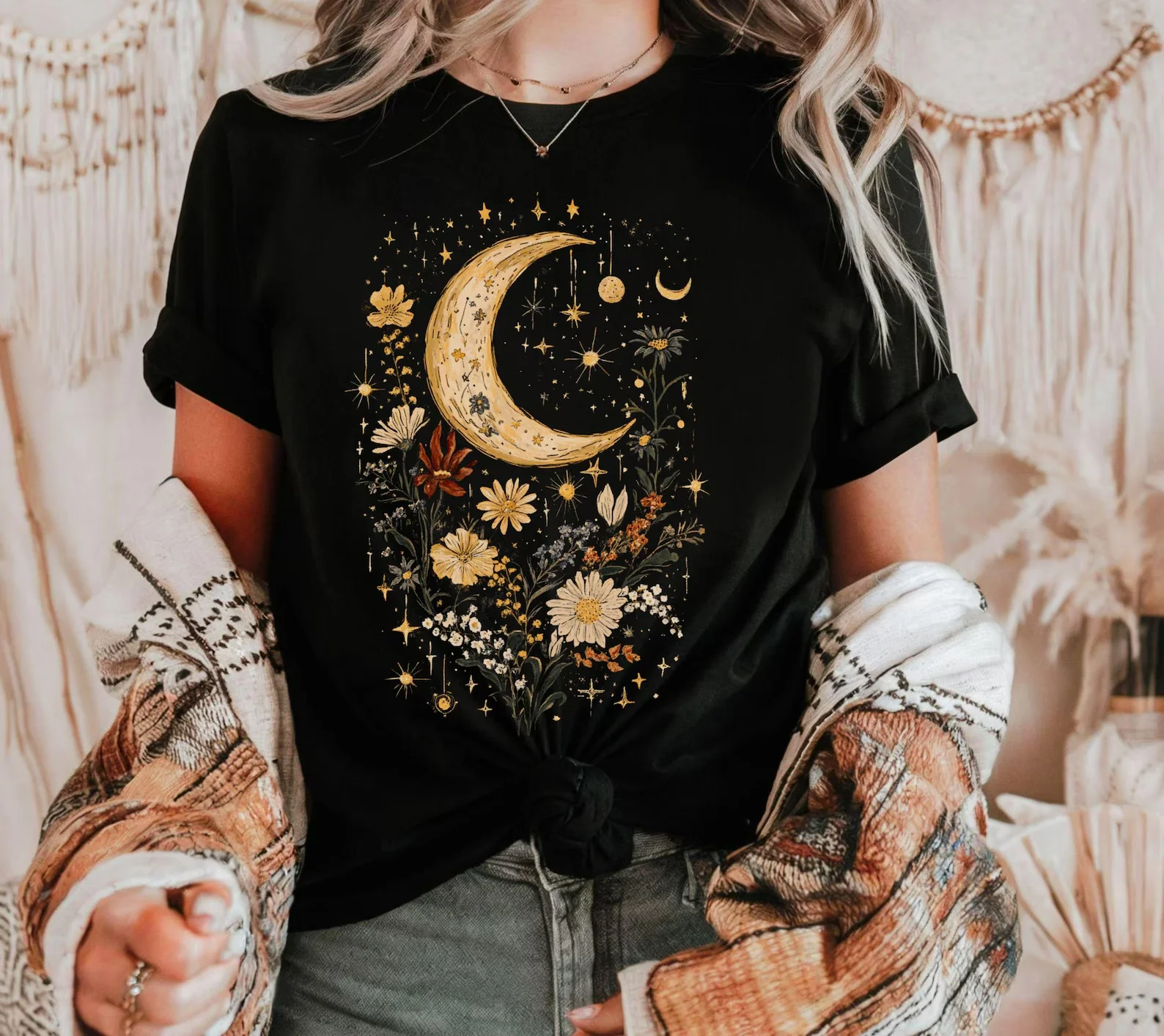 Light Luxury T Shirt Celestial Sun &Moon Phase Graphic Retro Floral Sun Moon Design Short-sleeved Tee Casual Top for Women/Girls