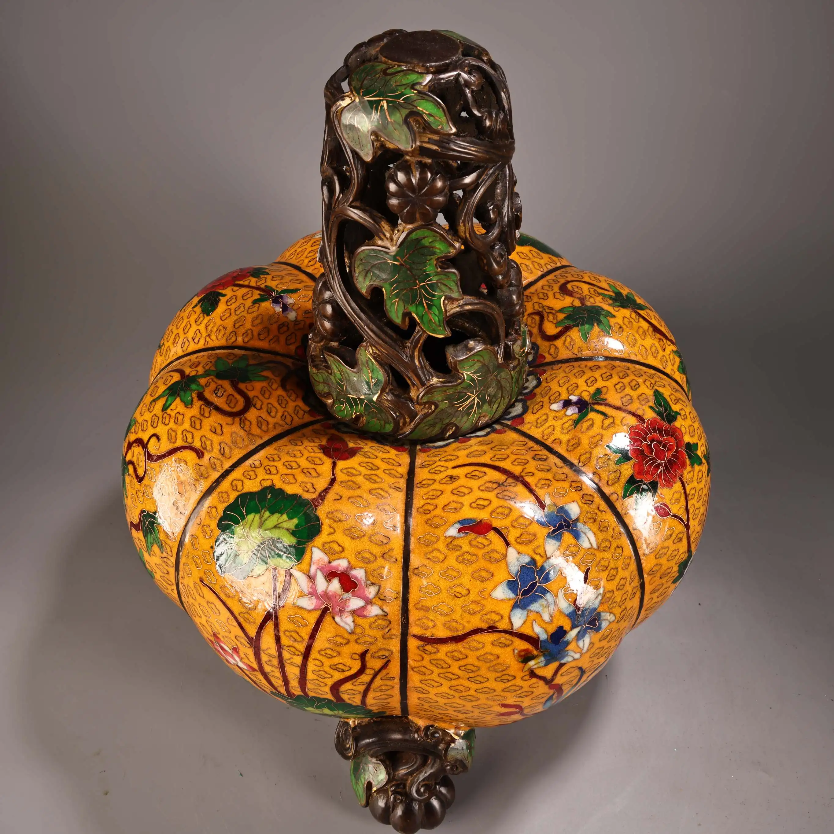 Tibet Folk Old Bronze Cloisonn Enamel Lotus Pattern Pumpkin Shaped Guateng Three Legged Incense Burner Amass wealth Ornaments