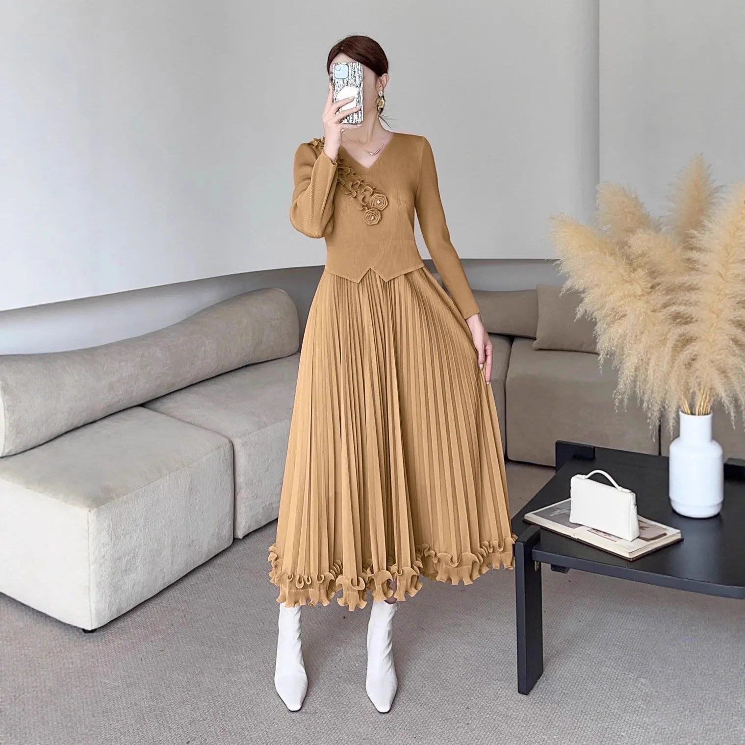 

Miyake Fashion Folds Dress Women's 3D Flower Ordering V Neck Long Sleeve Waist Retraction A Line Dresses 2025 Summer New Tide