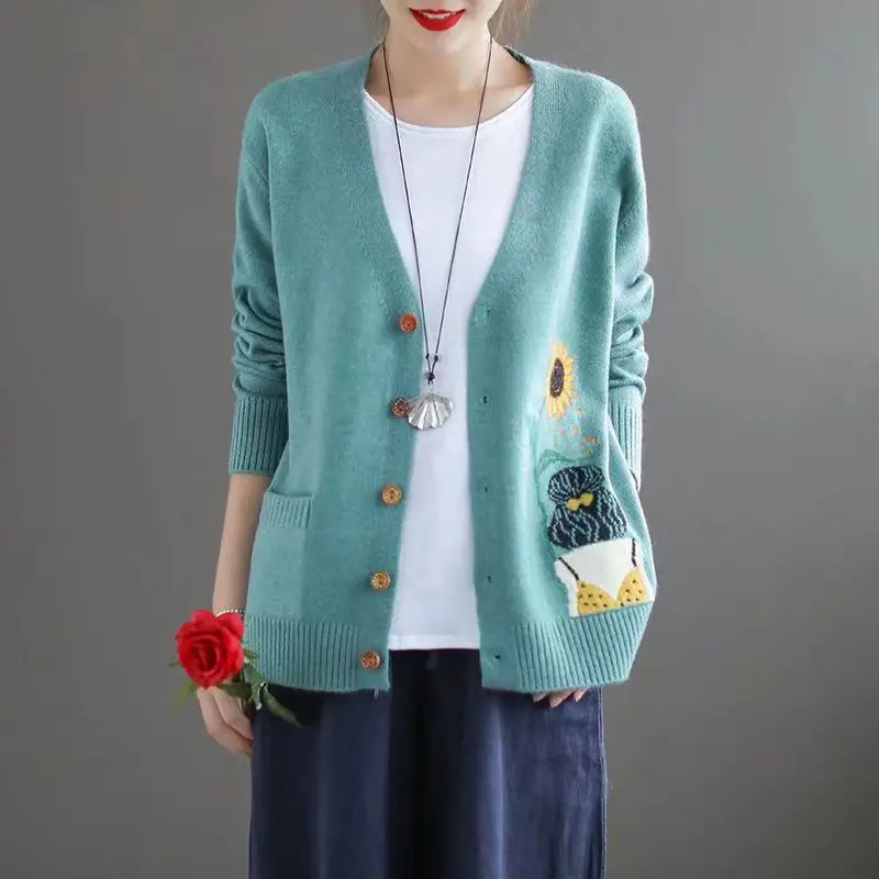 Women\'s V-neck Embroidery Knitted Cardigan Spring and Autumn New Vintage Long Sleeve Loose Button Pocket Sweater Casual Coat