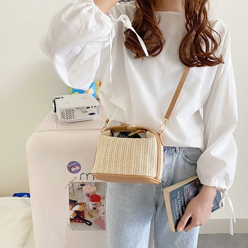 Korean East Gate Instagram Woven Small Bag Casual Women's Bag Handheld One Shoulder Crossbody Bag 2024 Summer New Edition