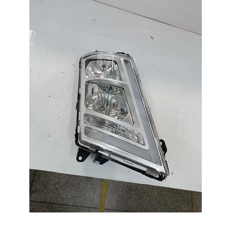 HC-T-7688 Coach LED مصباح الرأس 21221129 / 21221130 / 22239217 مصباح أمامي مدمج للحافلة مع لمبة