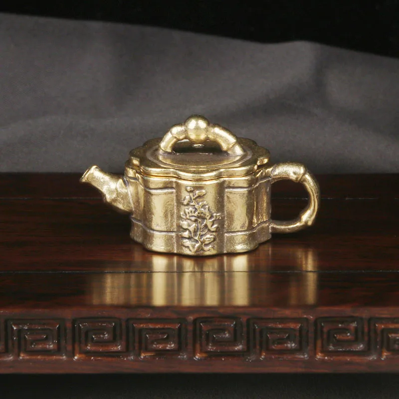 Brass Retro Vintage Chinese Style Tea Pot Desktop Home Decor Craftsman Portable Handle Tea Pet Bronze Ware Home decoration