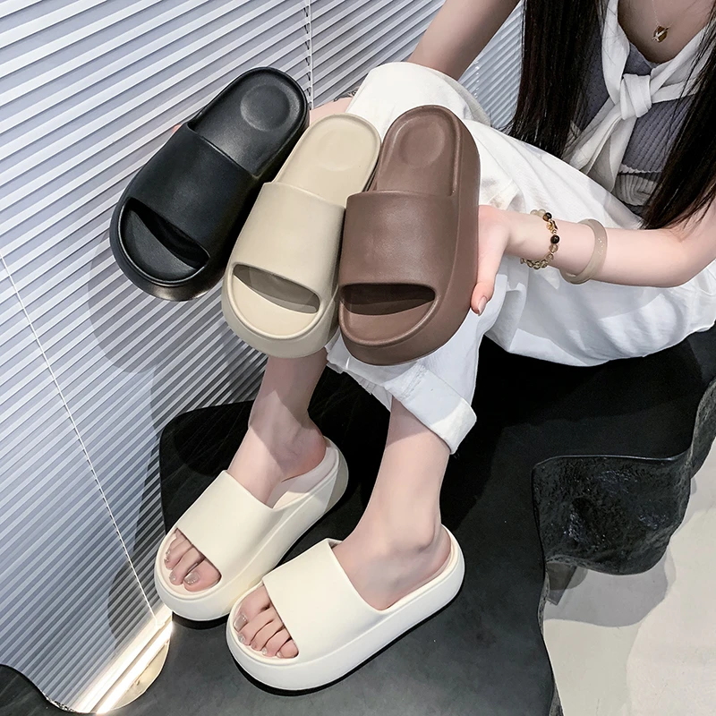 Summer New Style Women Outdoor Lightweight Non-Slip Beach Slippers Thick-Soled Height-Increasing Sandals EVA Integrated Sandals