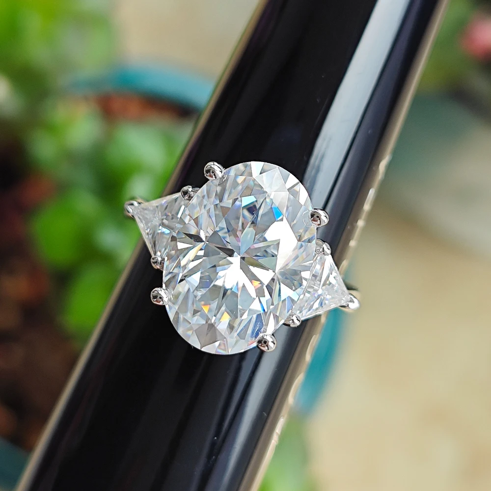 9CTTW Oval‑Cut 3‑Stone Triangle‑Designed Full Moissanite Engagement Ring for Women,925 Sterling Silver Lab‑Created Diamond Wedding Finger Band,Fine Jewelry for Proposal Anniversary Birthday Holiday Gift Accessories
