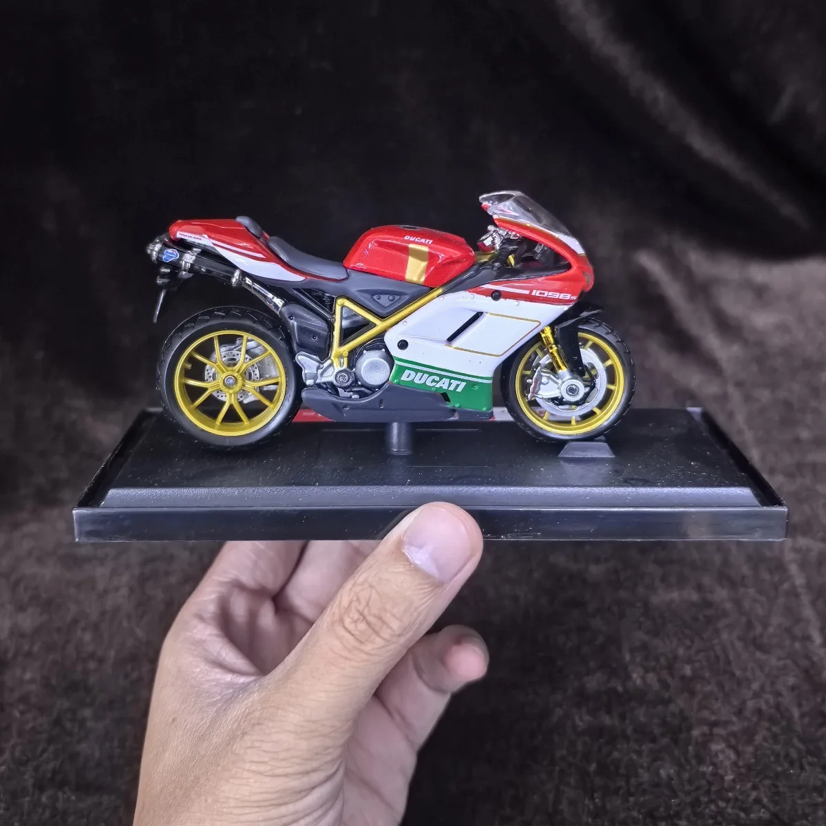 Limitado escala 1:18 ducati 1098s mini modelo de motocicleta, réplica de carro em miniatura brinquedo de presente de natal para crianças