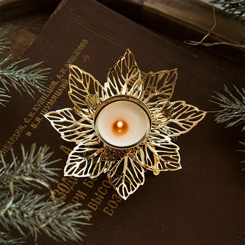 Christmas Golden Snowflake Candlestick Xmas Metal Christmas Decorations Elegant Candle Holder for Holiday Decorations view 4