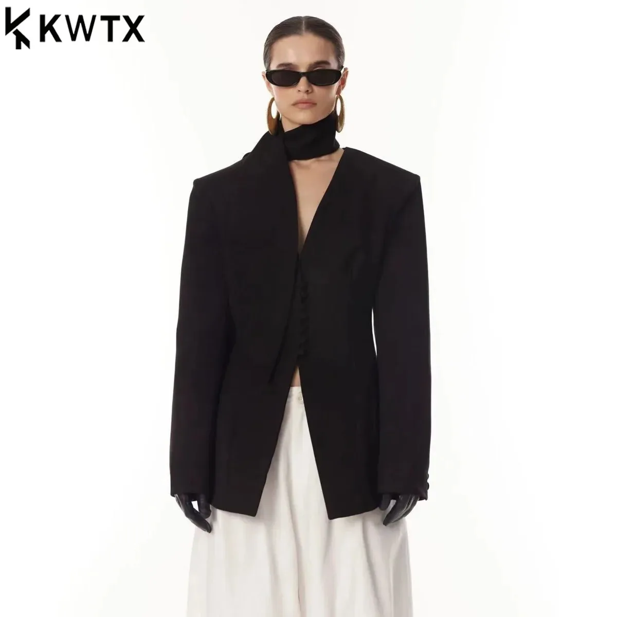 

Женский осенний костюм-двойка KWTX: пиджак с шалевым воротником и V-образным вырезом, однобортный, брюки с широкими штанинами и карманами. Элегантный, премиум-класса, повседневный.