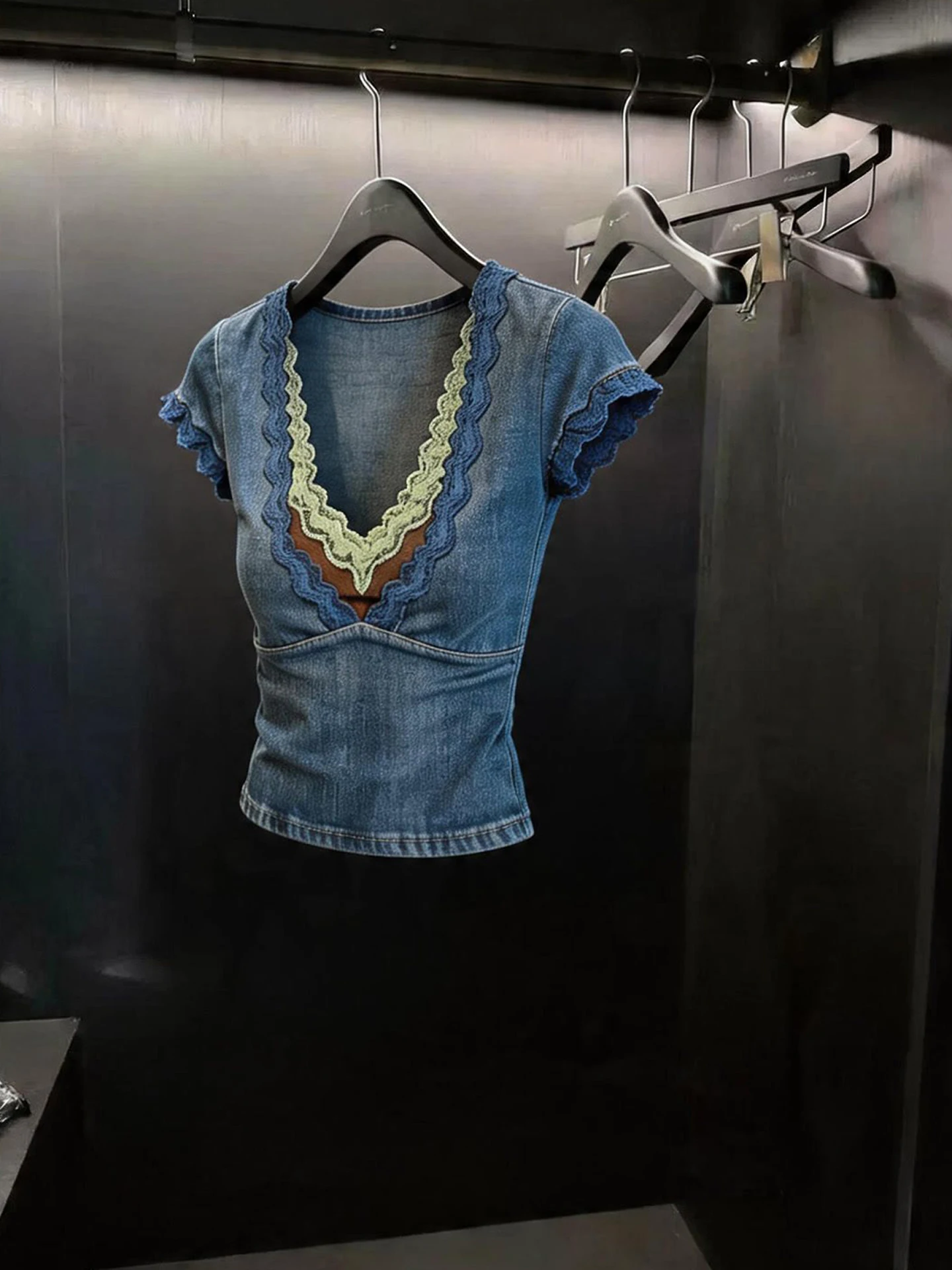 Retro Lace Splice V-neck Short Sleeve Women's Top Design Sensation Super Beautiful Commute Style Slimming Large Size Inner Wear