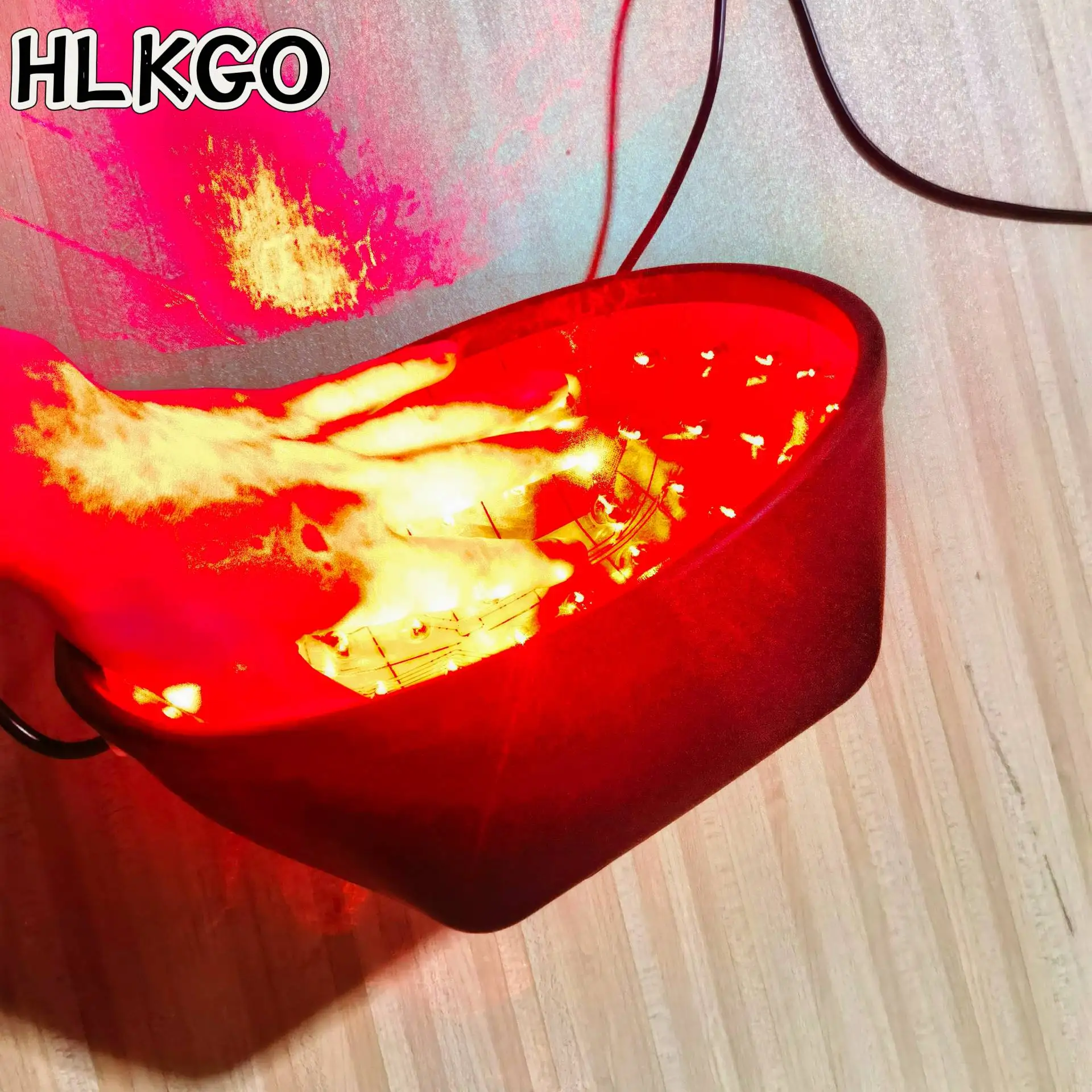 

Профессиональный лазерный шлем LLLT для волос - устройство для стимуляции роста волос и лечения их выпадения с помощью красной светотерапии