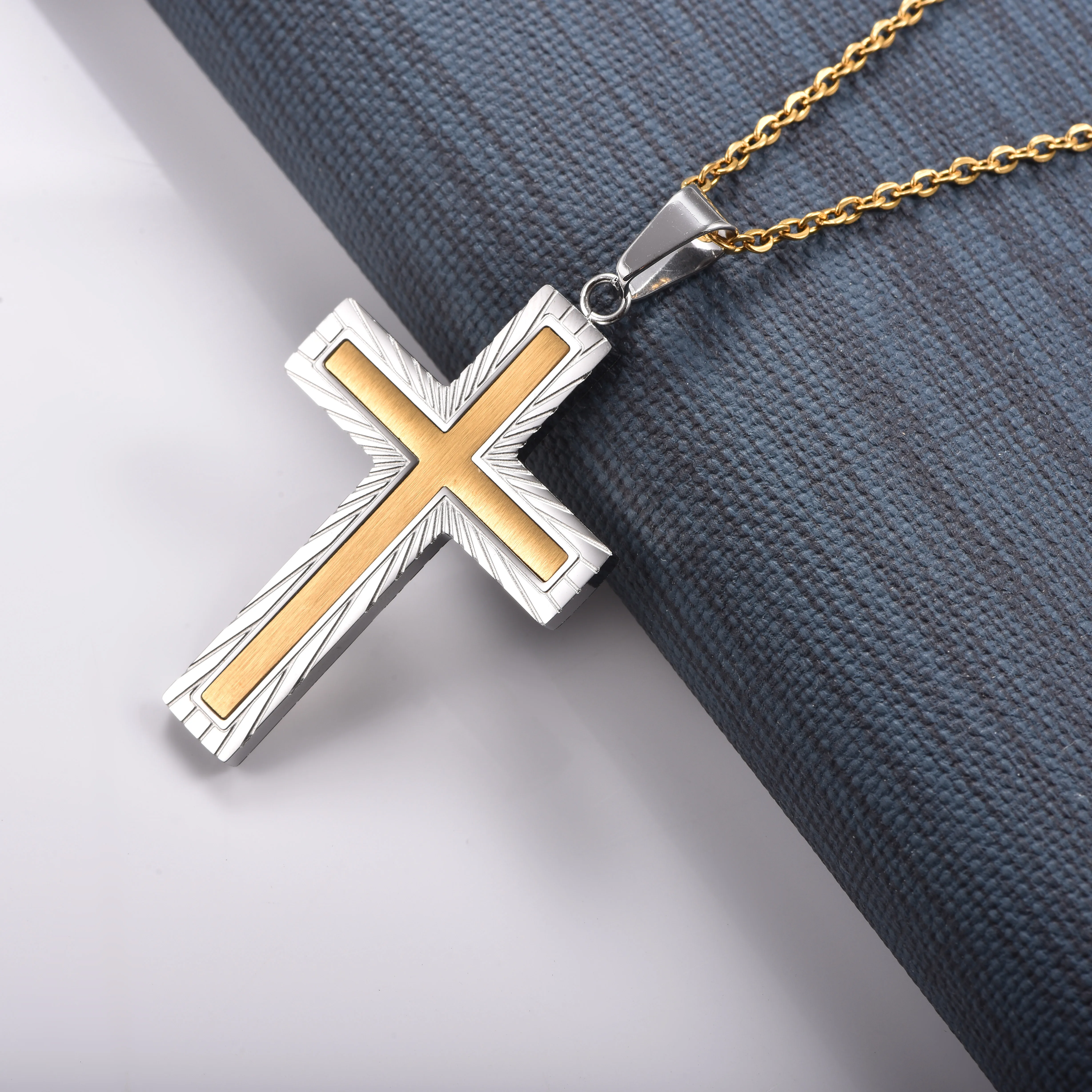 Vintage-Halskette mit Kreuzanhänger aus poliertem Edelstahl, Unisex, für den täglichen Gebrauch, Geburtstags- und Weihnachtsgeschenk. – Detail 7