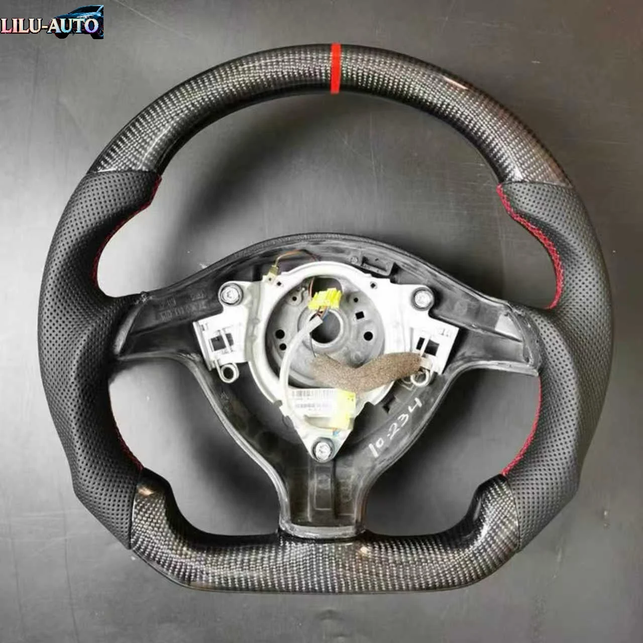 Volante Personalizado de Cuero Perforado y Fibra de Carbono para VW Golf 4 MK4 (1997-2003) SEAT Leon MK1 Leon Cupra - Sin Orificio para Levas