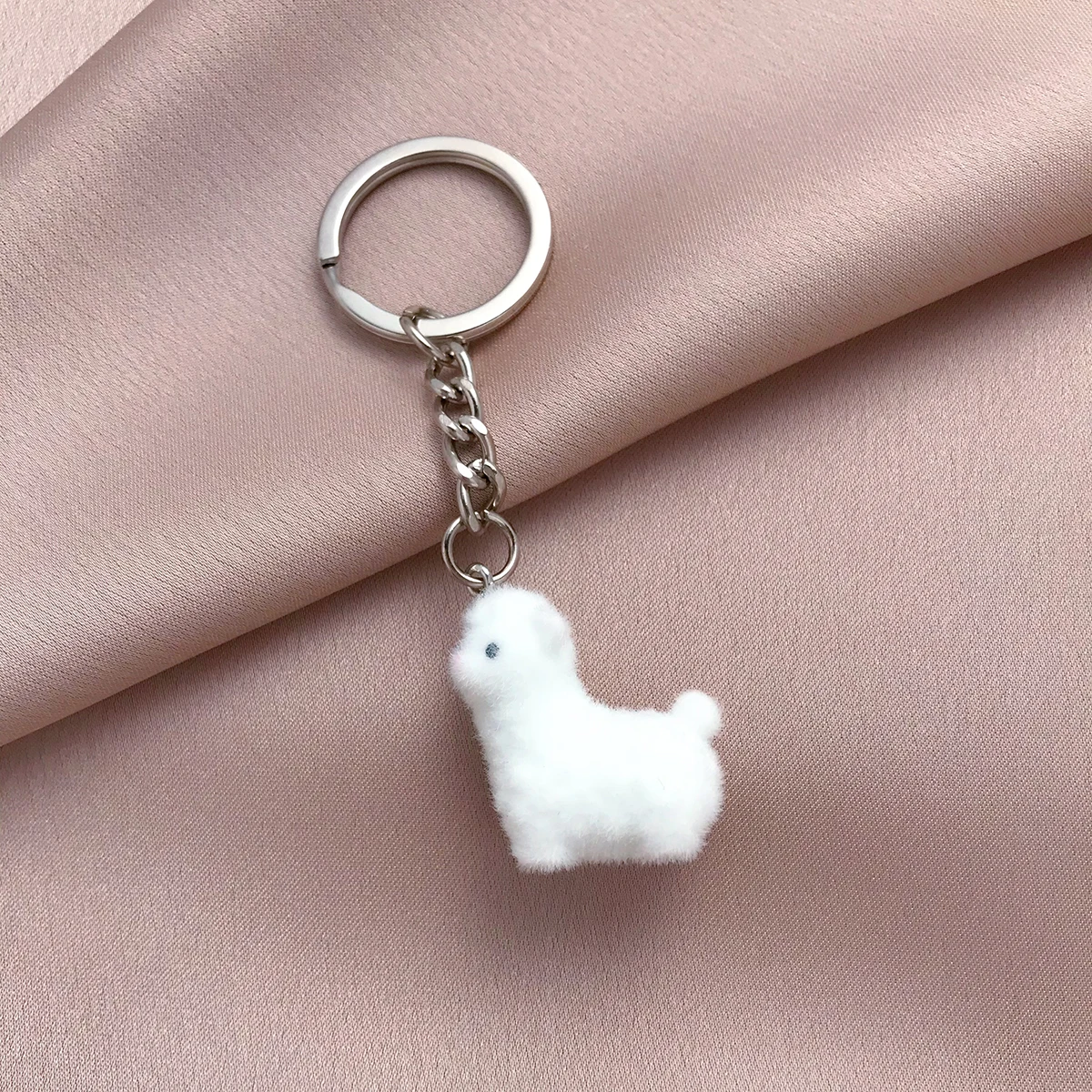 Cute Plush Resin Little Sheep Pendant Keychain For Women Simple Design Lovely Animal Bag Car Keyring Young Girls Jewelry N885