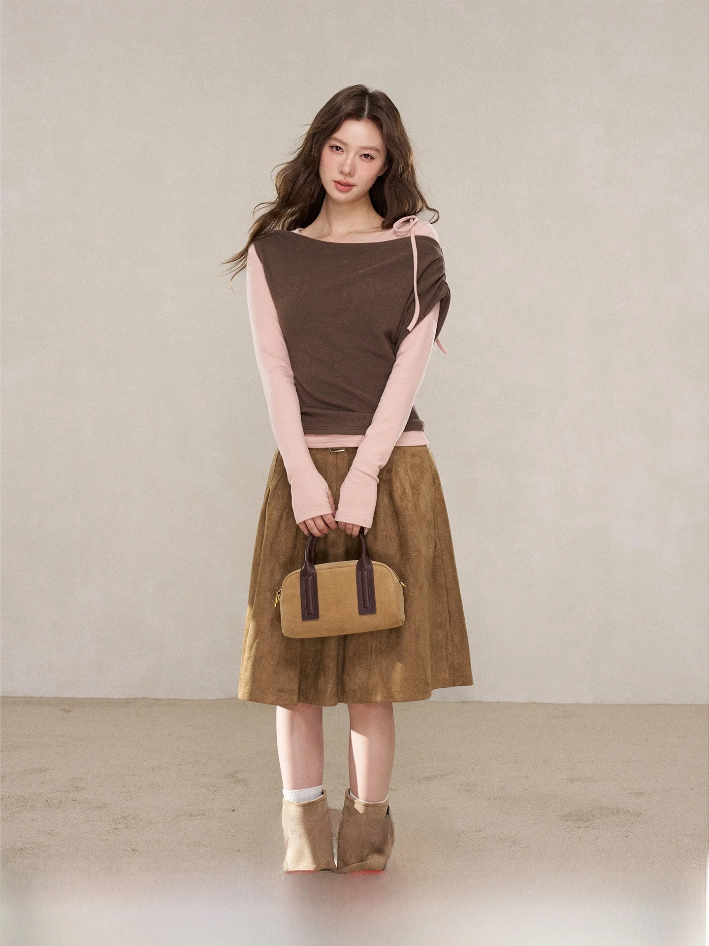 

Ретро-юбка А-силуэта с высокой талией для женщин: модный дизайн для города, осенне-зимняя новинка, тренд сезона