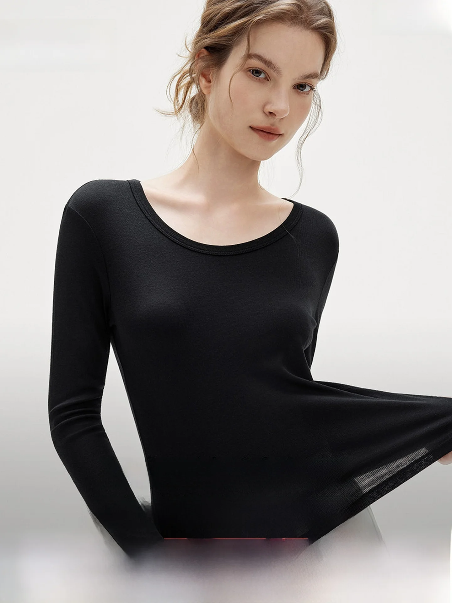 

Elle Women's round Neck Long Sleeve T-Shirt Basic Color Commute Style Summer New Arrival Versatile Comfortable Fit T-Shirt