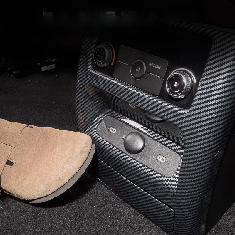 

Для GWM Tank 400 Hi4 Z Hi4 T 2026 года: Защитная накладка на задний центральный воздуховод (защита от ударов ногами), декоративная рамка, элементы для модернизации интерьера