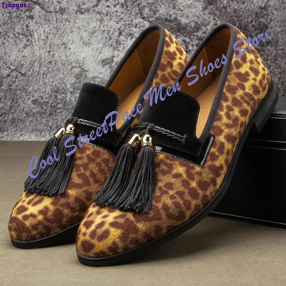 Leopard Print Faux Suede Men Slip On Loafers Black Suede Patchwork Gold Tip Tassel Pointed Toe Nightclub Fashion Men Shoes