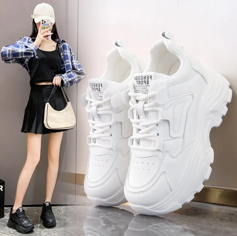 منصة بيضاء المرأة أحذية رياضية الربيع الدانتيل متابعة سميكة القاع فلكنيز أحذية امرأة بولي Leather جلد تنفس أحذية رياضية السيدات