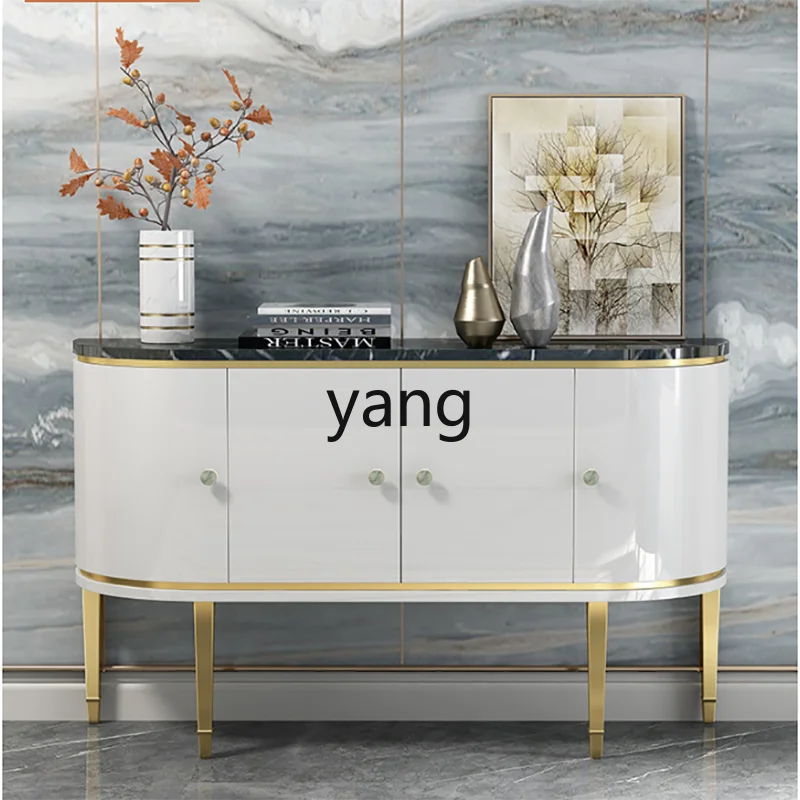 yjq entrance cabinet is simple and modern, and the entrance door is facing the shoe cabinet in a semi-arc shape.