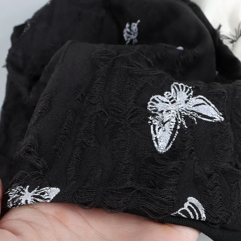 مترهل قبعة صغيرة المرأة 2025 الربيع قبعة على شكل جمجمة ثقب مصممة فراشة طباعة بونيه فام الشارع الشهير الهيب هوب Skullies & Beanies