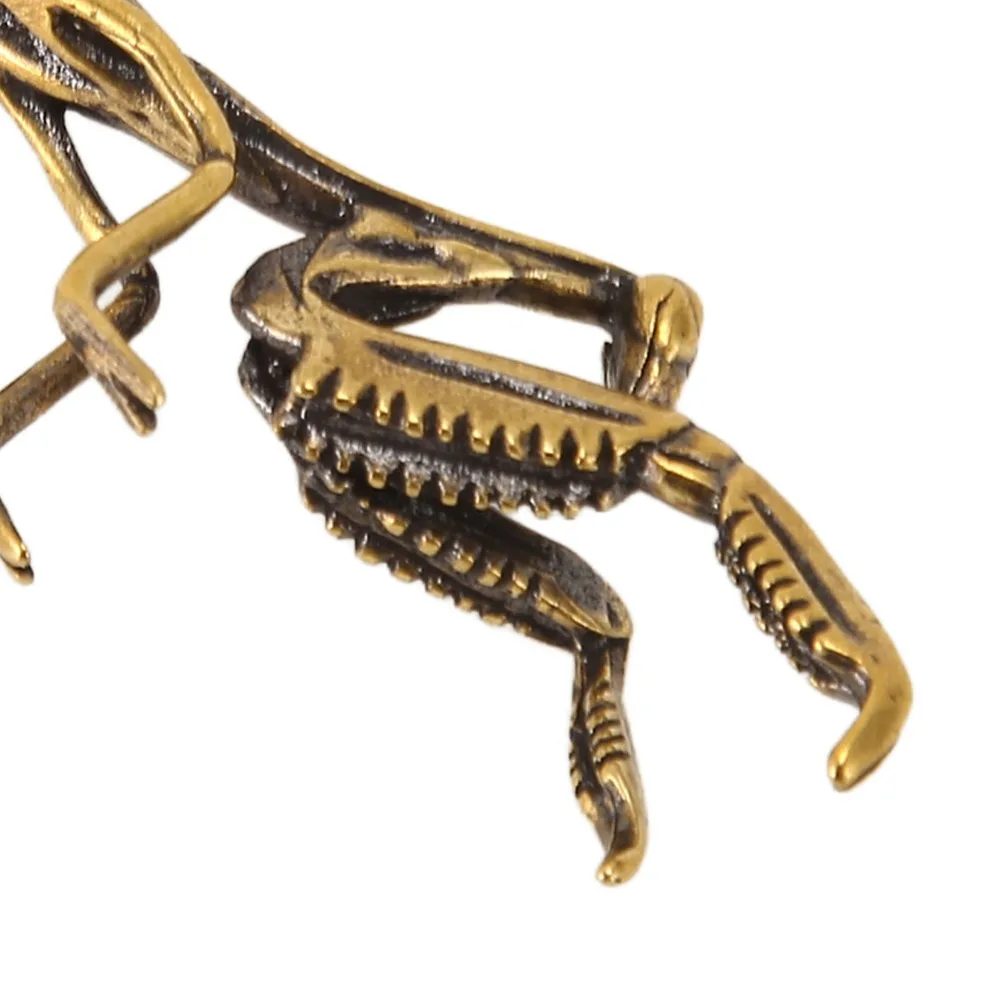 Solid Copper Praying Mantis Figurine Brass Small Size Mantis Decoration Ornament Tea Pet Suitable Brass Mantis Collectible