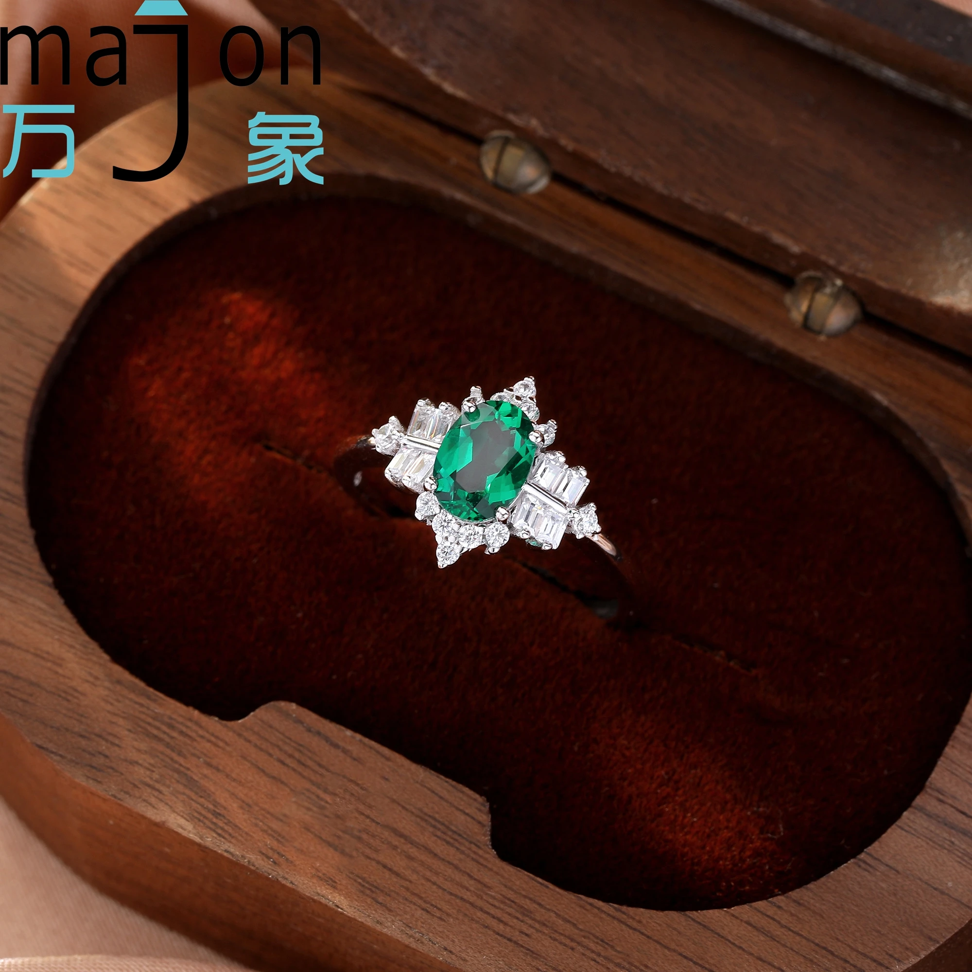 

Romantic Oval Shape Lab Diamond Zambian Emerald Adjustable Ring for Women S925 Silver 18K Plated Gold 0.65ct Daily Wear Jewelry