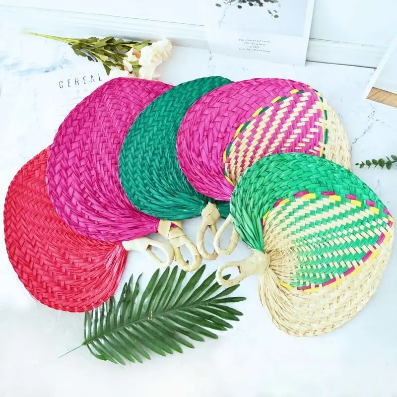 Chinese Style Handmade Straw Fan Hand-Woven Palm Leaf Hand Woven Heart Shaped Fan Summer Cooling Mosquito Repellent Hand Fans