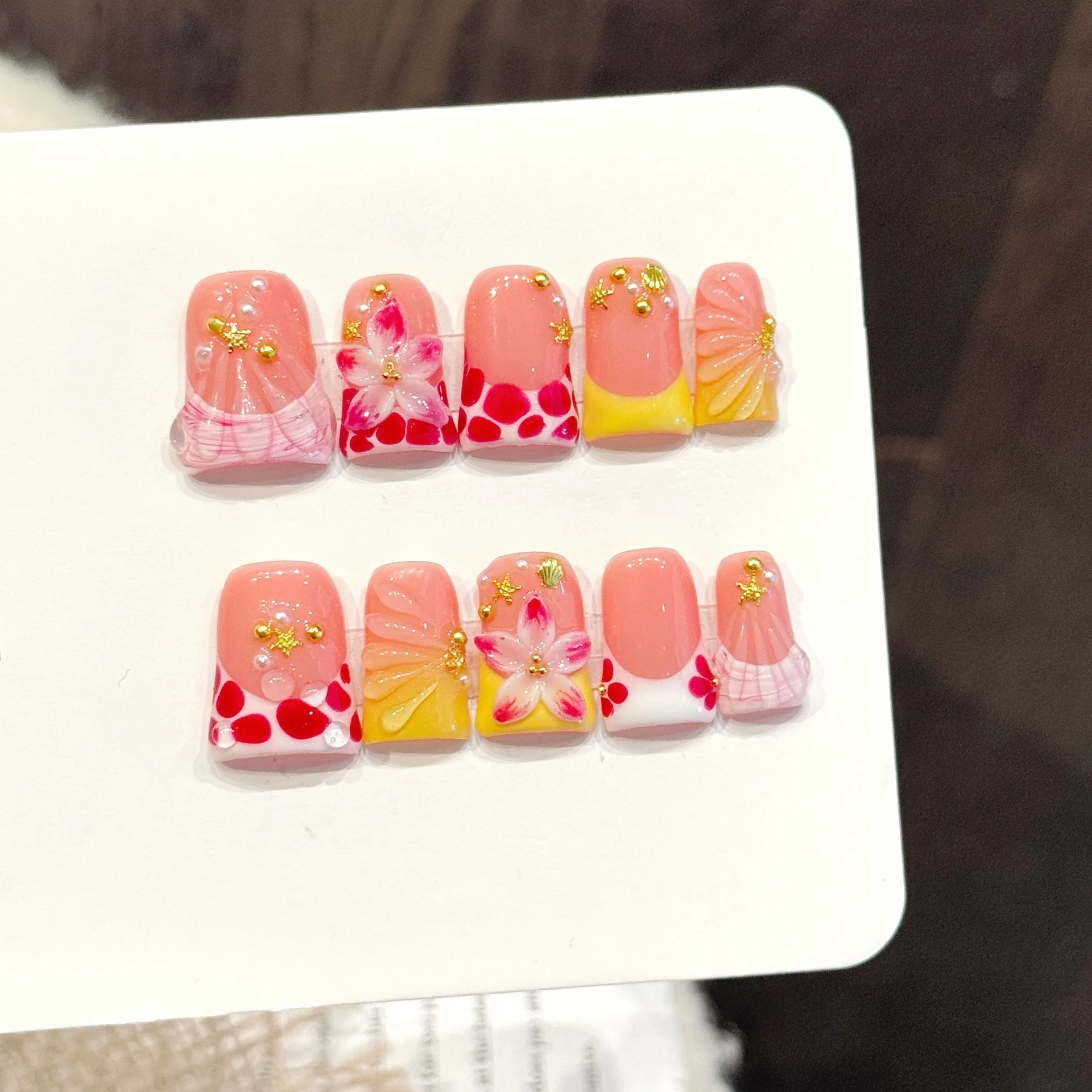 10pcs Handmade Duck Shaped Press On Nails Nude Pink Blurred Flower French 3D Carving Flower Design Y2K Sweet Wearable Fake Nails