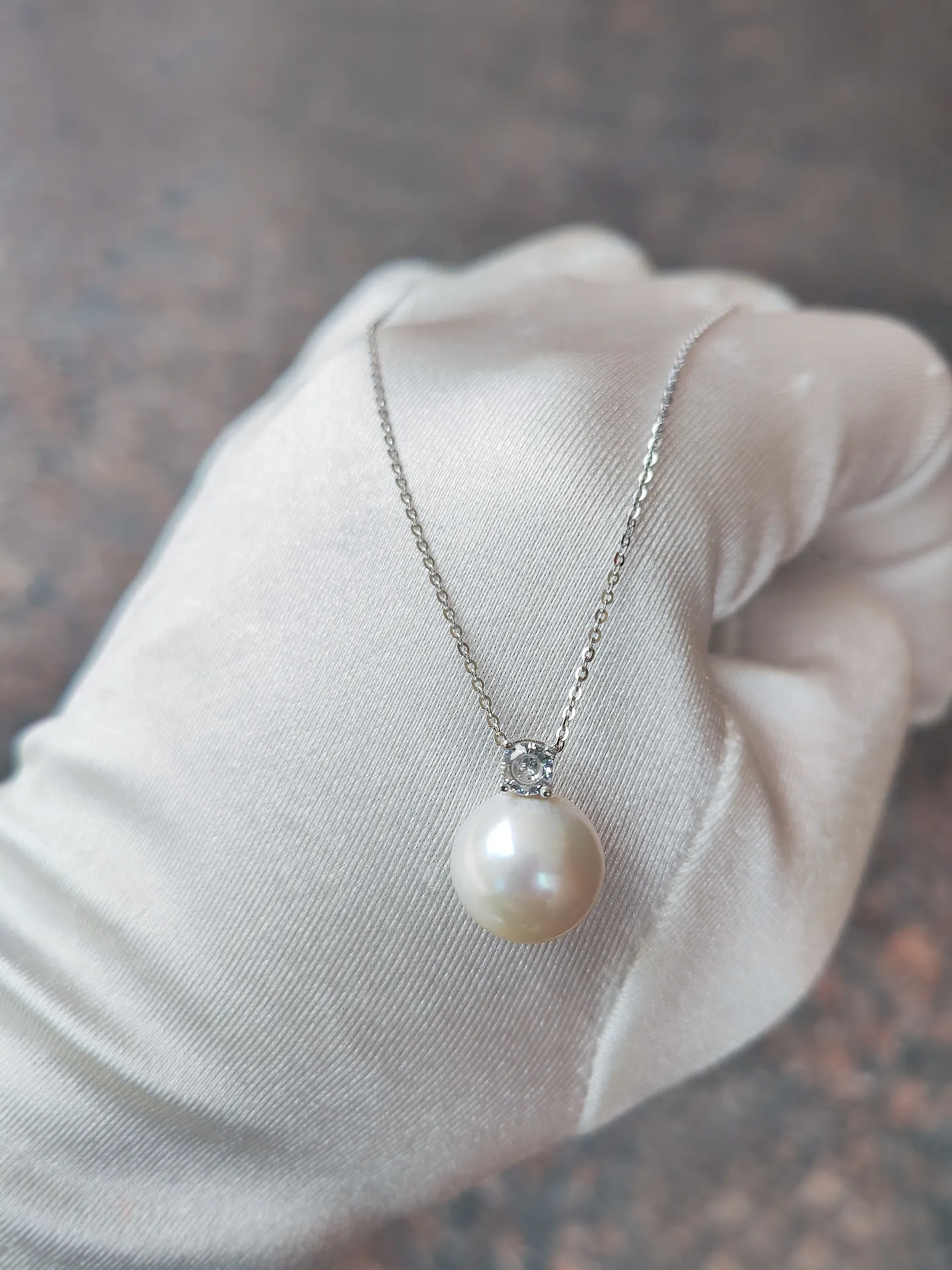 

Natural AAAA 11-12mm 12-13mm 13-14mm Japanese Round Pearl Pendant Pearl Necklace 18in