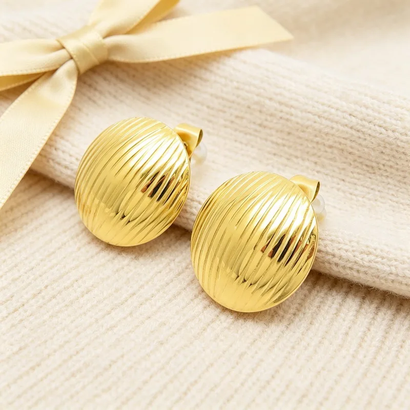 Kalen Stainless Steel Oval Clip On Earrings For Women Glossy Gold Silver Color Diagonal Stripe Texture Retro Ear Jewelry