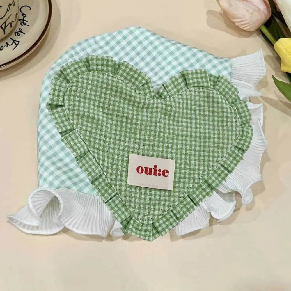 

INS Heart-shaped Plaid Meal Mat with Pleated Lace Cotton Insulation Pad Mat Portable Delicate Bowl Mats Decoration Props