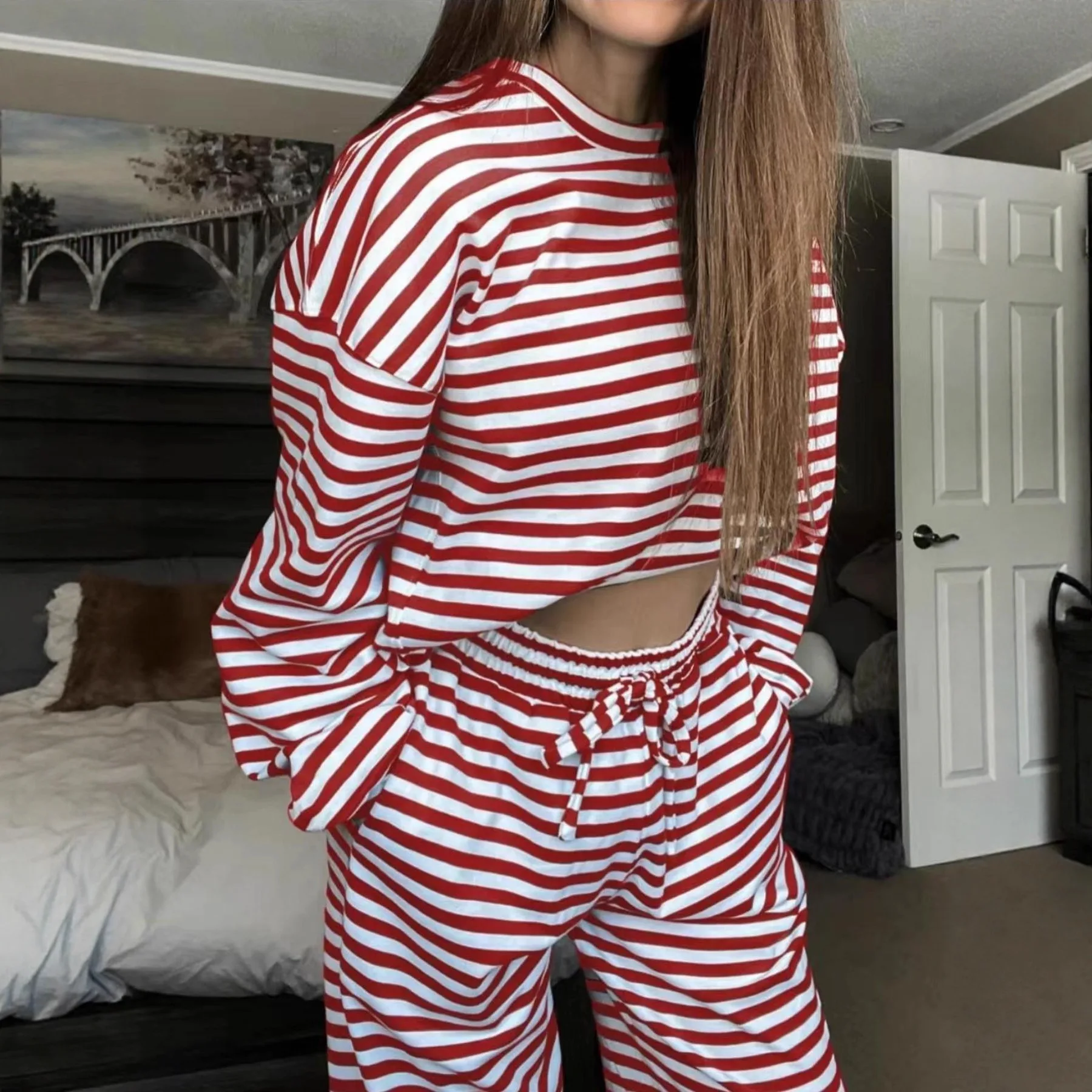 New Striped Casual Suit Fashionable Women's Round Neck Long-sleeved T-shirt High Waist Trousers Two-piece Set