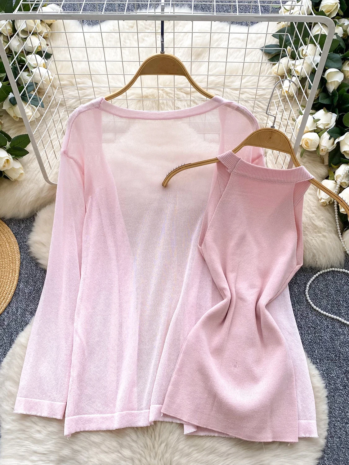 Conjunto de Cseta de Proteção Solar de Tecido Fino com Colete de Malha Sem Mangas de Verão para Mulheres com Design ma...
