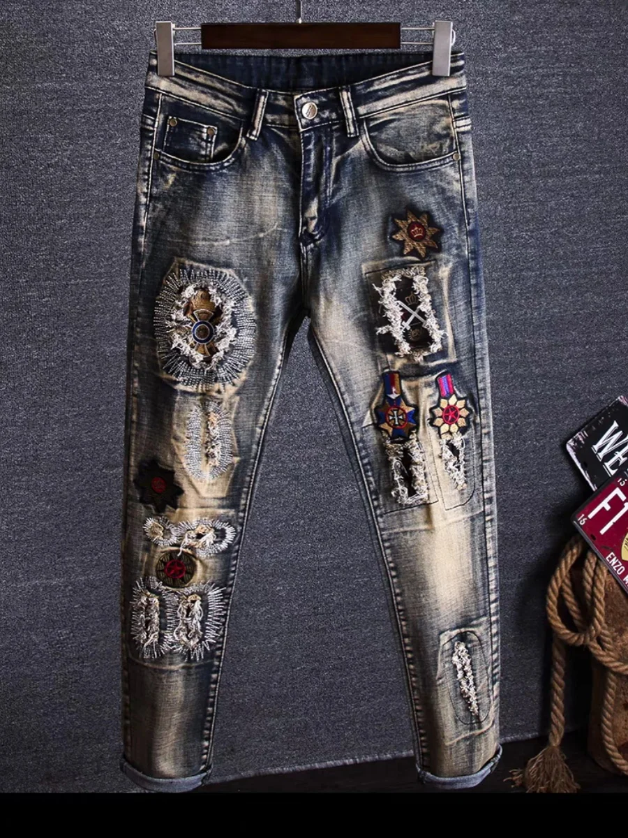 

Мужские джинсы Slim Fit весна-лето с вышивкой, рваные, в стиле пэчворк, с индивидуальным дизайном, модные, повседневные, из хлопкового денима, со средней посадкой, на молнии