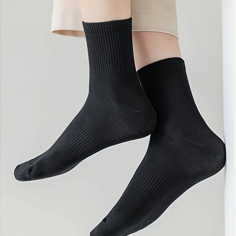 10 Paar Unisex Essential Crew Socken 10er-Pack: Klassisch Schwarz & Weiß, atmungsaktiv für Männer und Frauen