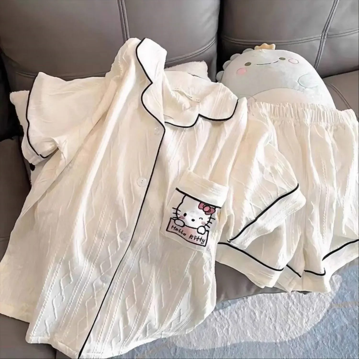 

Sanrio hello kitty sleepwear summer short sleeve shorts cute kuromi T-shirt pajamas girls nightgown Home clothes robes