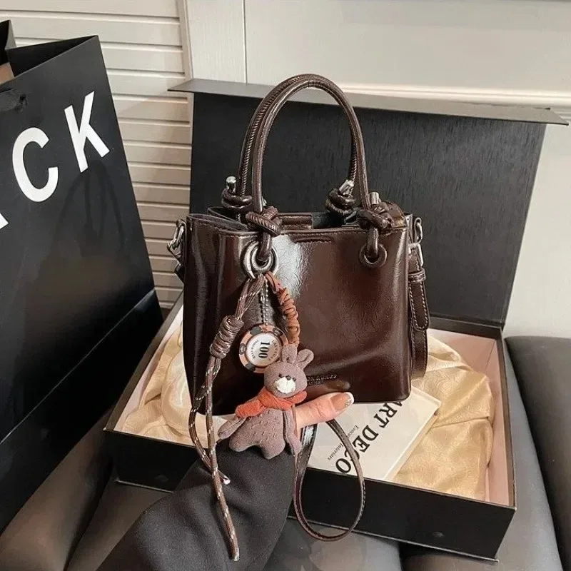 

PU Fashion 2025 New Product Handbag Zipper Solid Color Simple Fashion Shoulder Bag Soft Versatile Trendy Designer Crossbody Bag
