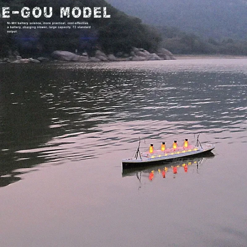 Hot 81cm 2.4G Remote Control Titanic Cruise Ship Speedboat Water Toy RC Electric 3 Motor Toy Model Gift Ornament For Enthusiasts