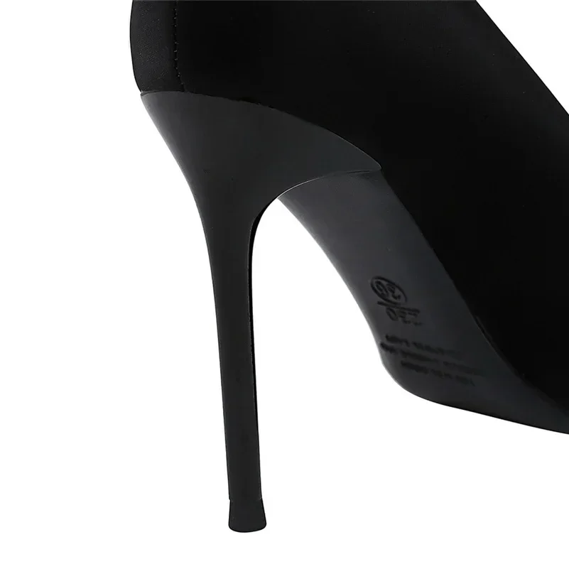 Zapatos de tacón alto de 9,5 cm con cadena de Metal para mujer, tacones de aguja de seda para fiesta en club nocturno, zapatos clásicos para eventos, graduación y boda