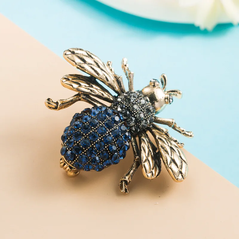 SKEDS Vintage Exquisite Bee Rhinestone Brooches For Women Fashion Shiny Insect Brooch Pin Cute Badges Clothing Suit Corsage